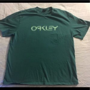 Oakley tee